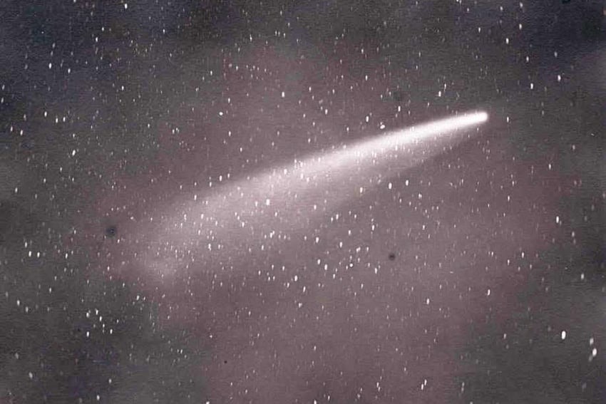 The Great Comet of 1882, used as illustration.