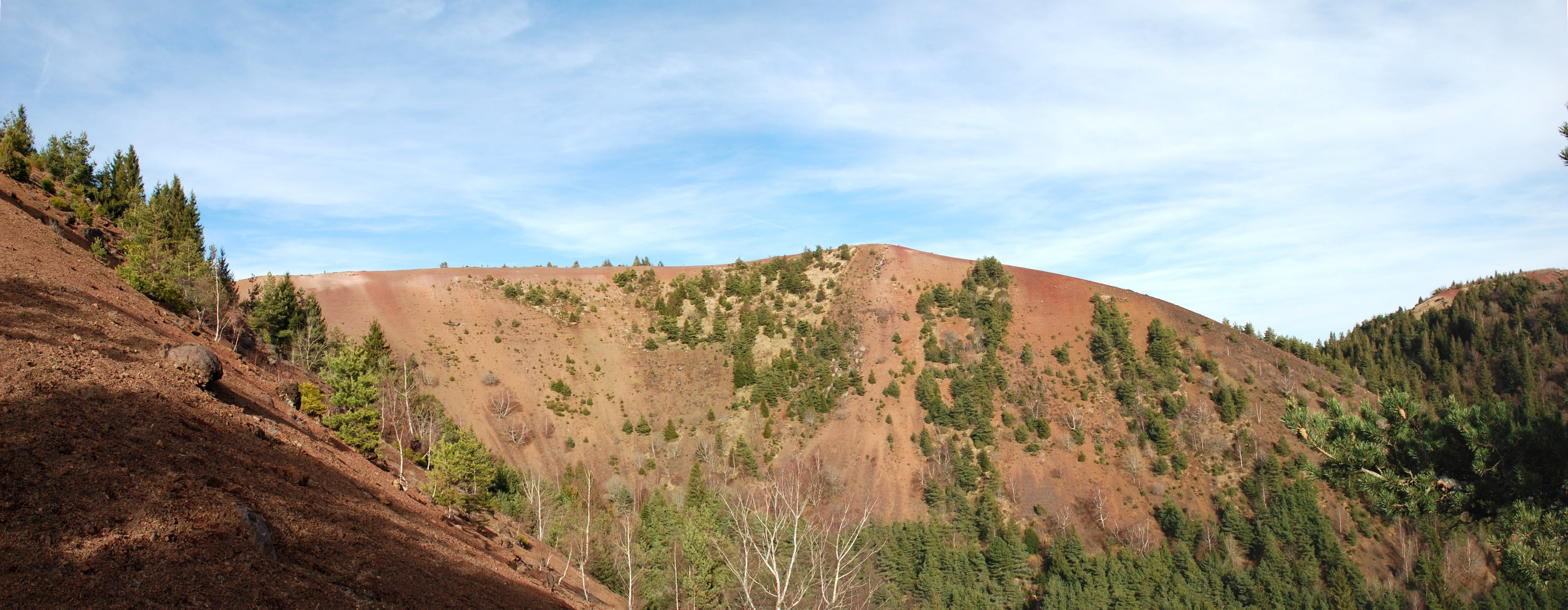 Panorama of Puy de Lassolas, the volcano where Vorilhon placed the encounter