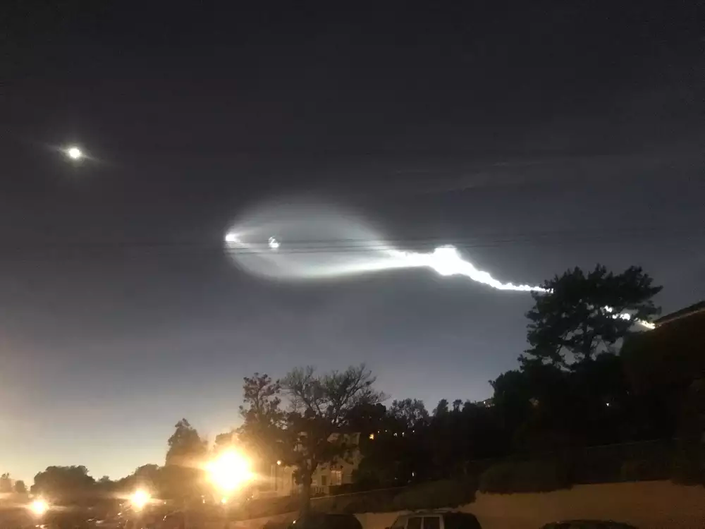The SpaceX contrail seen from Long Beach, over 100 miles from Vandenberg.