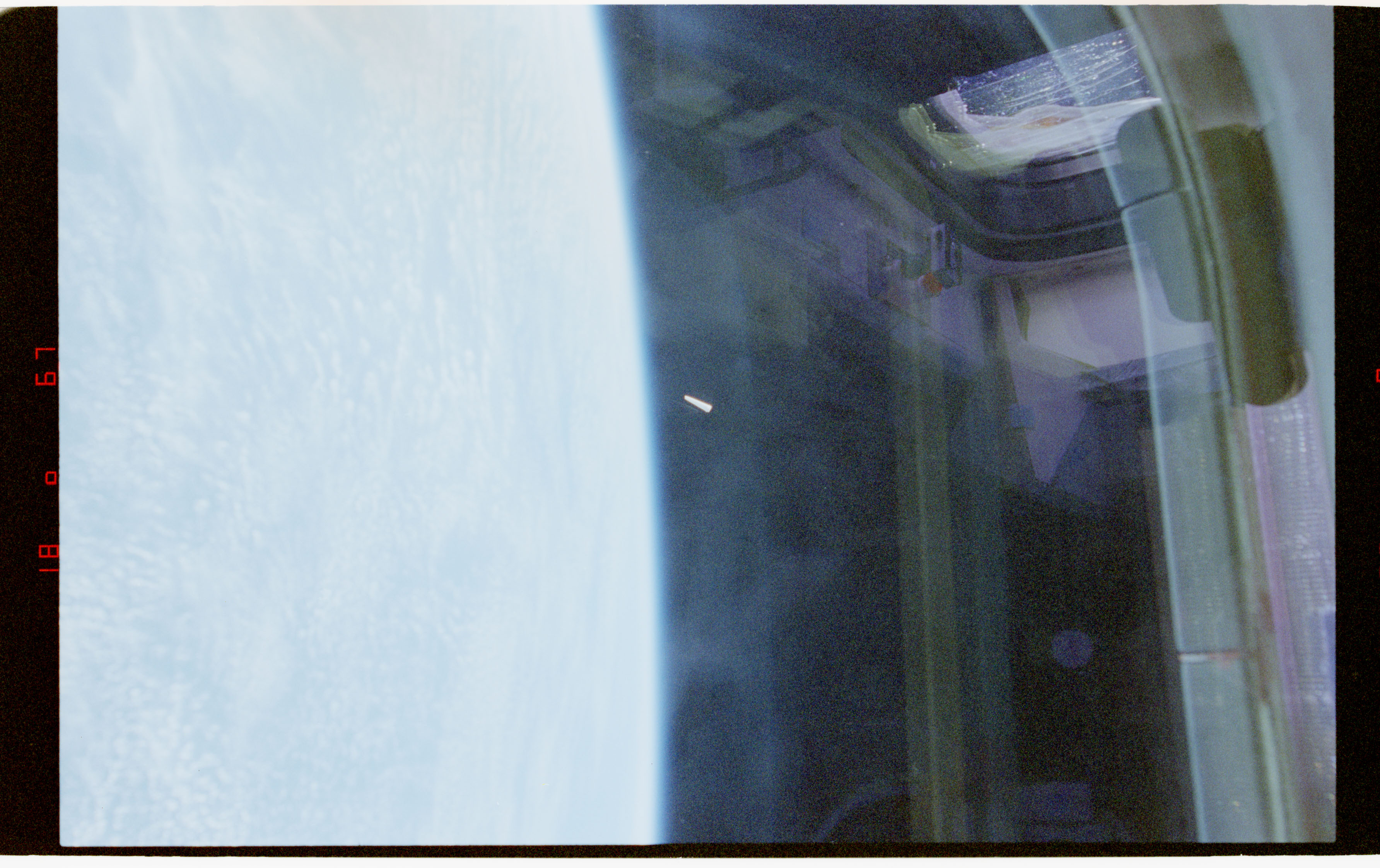 STS-80 Unidentified Object Image 1, 1996