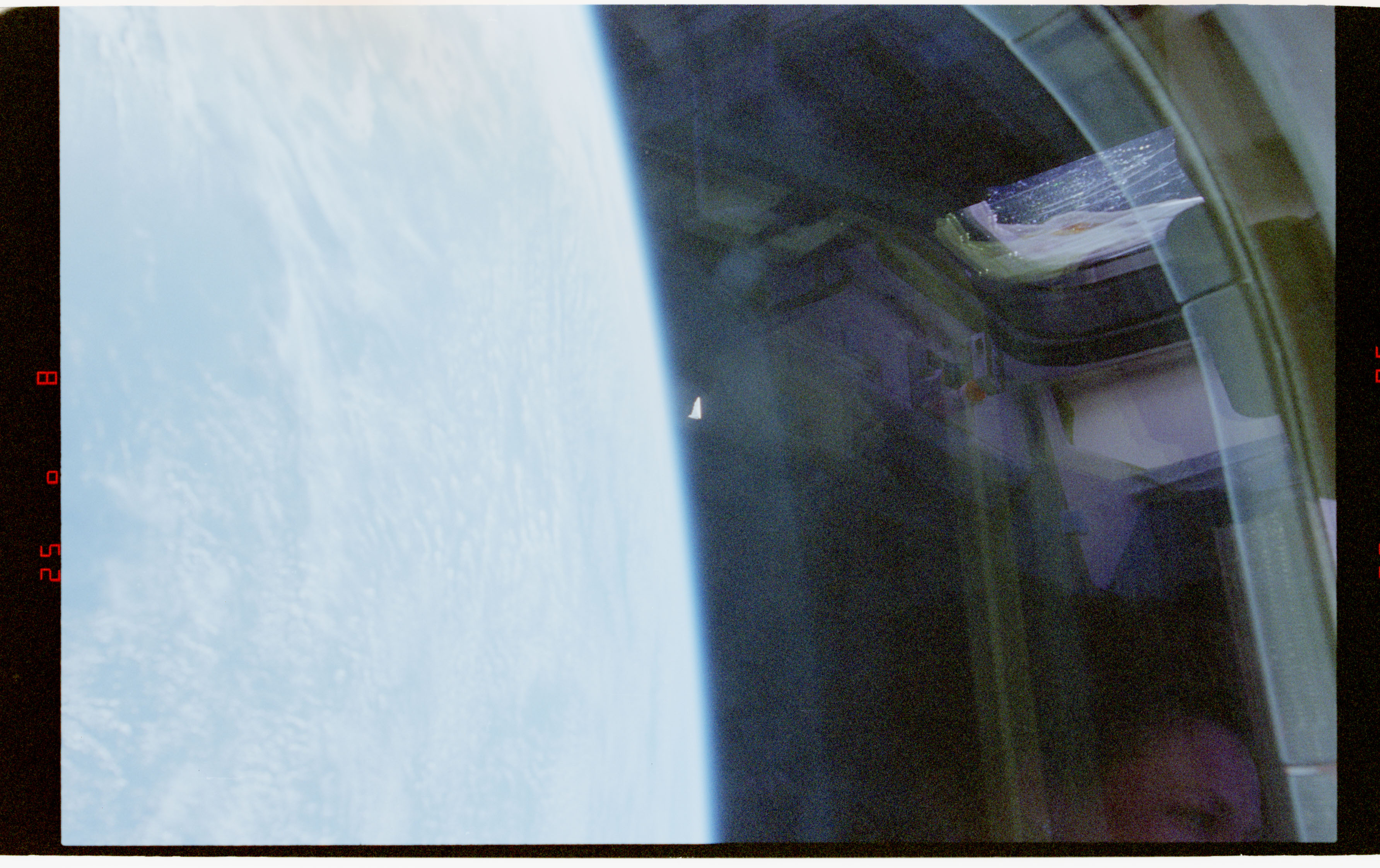 STS-80 Unidentified Object Image 2, 1996